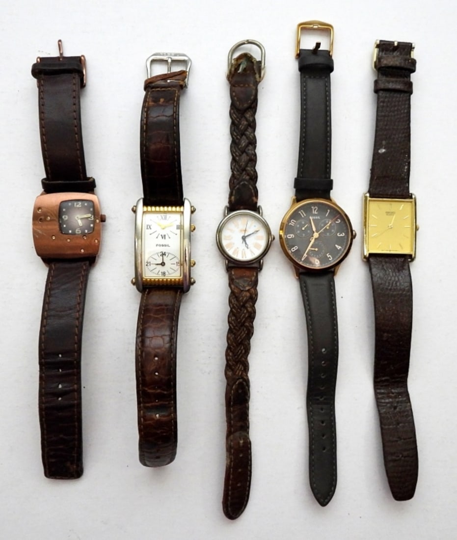 (5) BROWN LEATHER BAND WATCHES - FOSSIL: LADIES WATCHES WITH BROWN LEATHER BANDS - FOSSIL & MORE