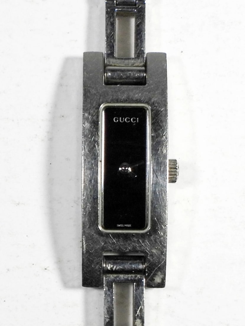 GUCCI SLIM SILVER TONE LADIES WATCH: GUCCI 3900L SWISS MADE - UNTESTED
