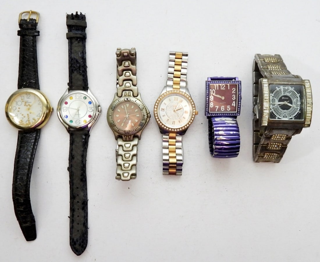 (6) LARGE FACE LADIES WRIST WATCHES: SILVER & GOLD TONE, LEATHER BANDS - ALL DIFFERENT BRANDS UNTESTED / UNVERIFIED
