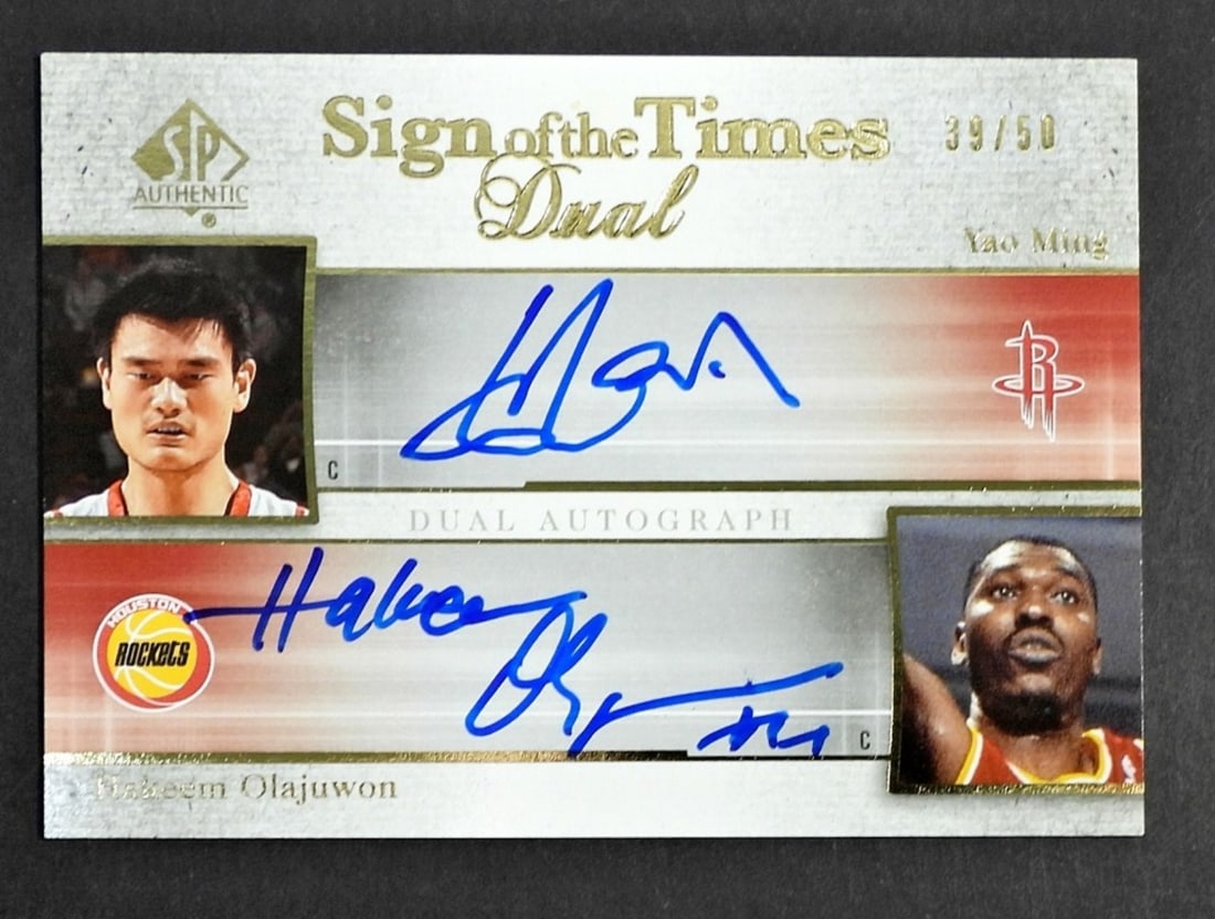 YAO MING & HAKEEM OLAJUWON SIGNED CARD (1 of 2)