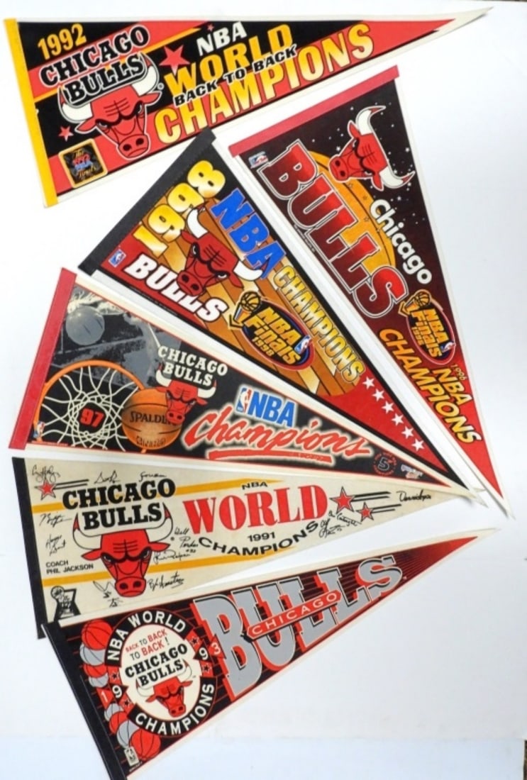 CHICAGO BULLS PENNANTS 6 CT: CHICAGO BULLS PENNANTS 91,92,93,96,97,98 GOOD CONDITION