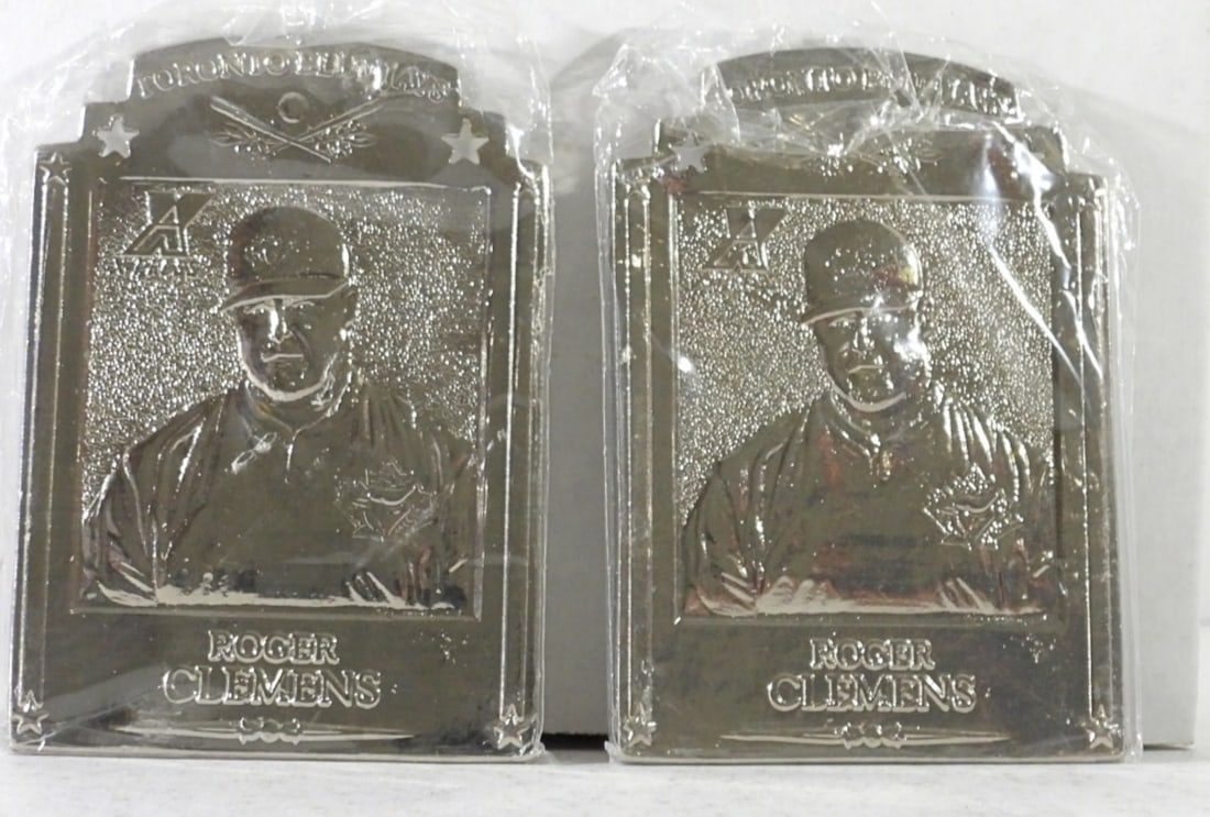 2 1997 PINNACLE SILVER ROGER CLEMENS: 2 1997 ROGER CLEMENS PINNACLE SILVER X-PRESS METAL WORKS #S 177/400, 171/400