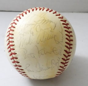 RED SCHOENDIENST ON SWEET SPOT