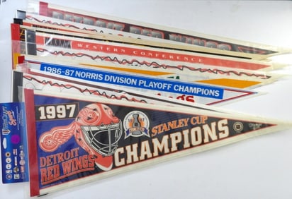 (14) DETROIT RED WING PENDENTS