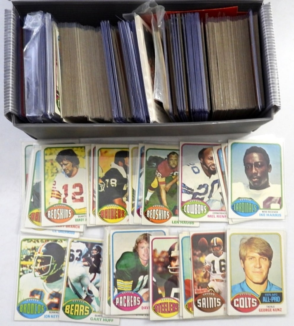 ASSORTED BOX OF BASEBALL AND FOOTBALL CARDS (1 of 2)