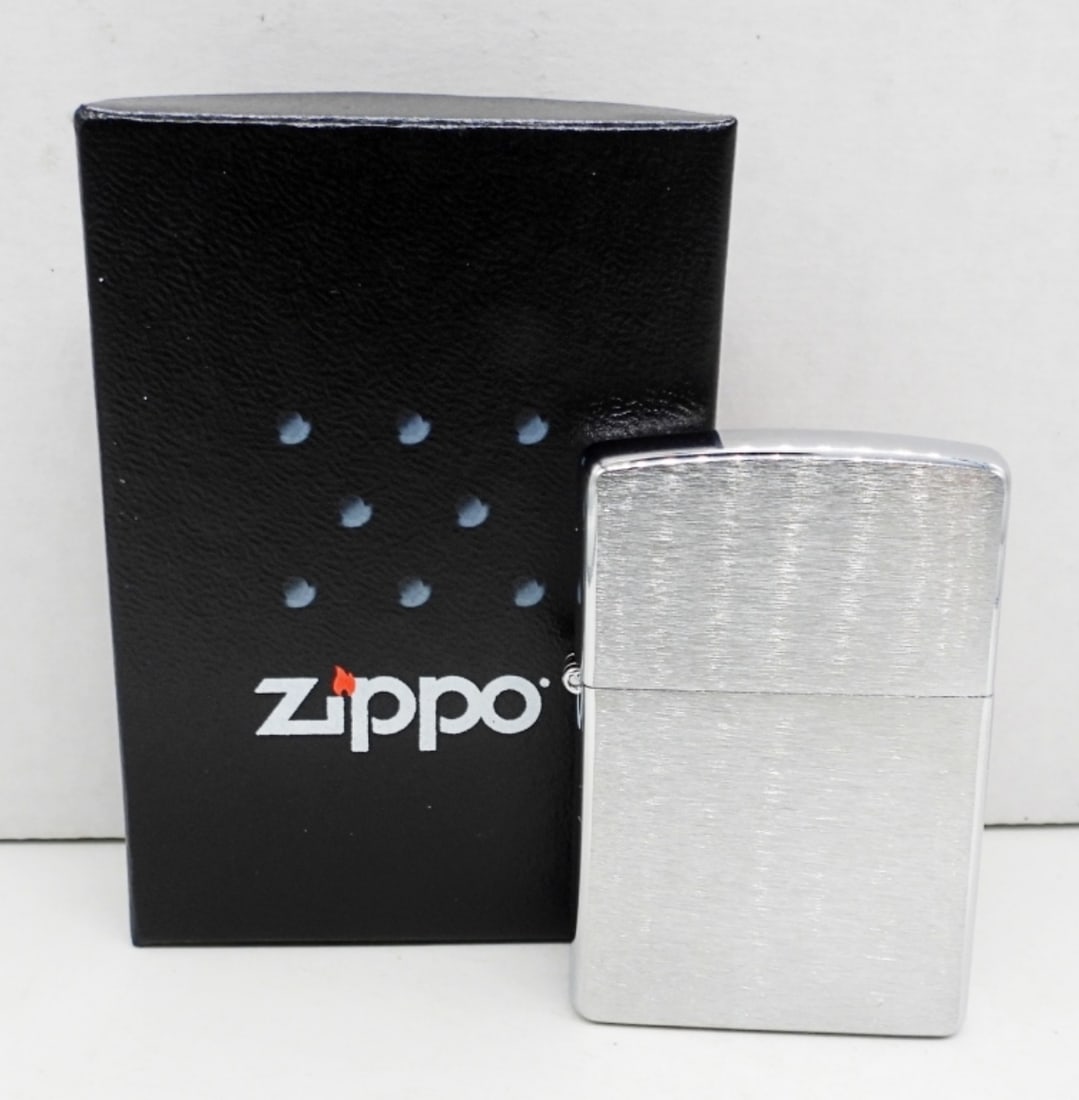 2007 SEALED ZIPPO LIGHTER (1 of 3)