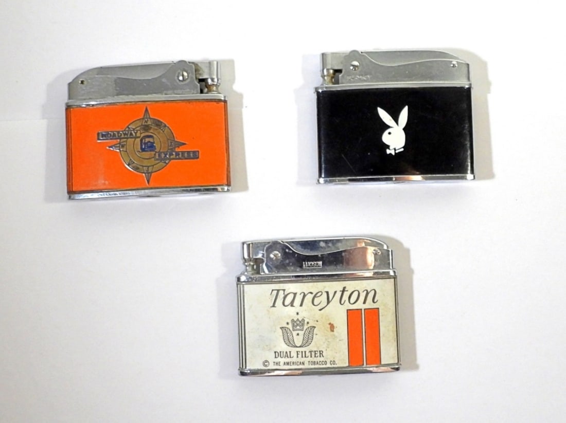 3 CT  VINTAGE NOVELTY LIGHTERS (1 of 3)