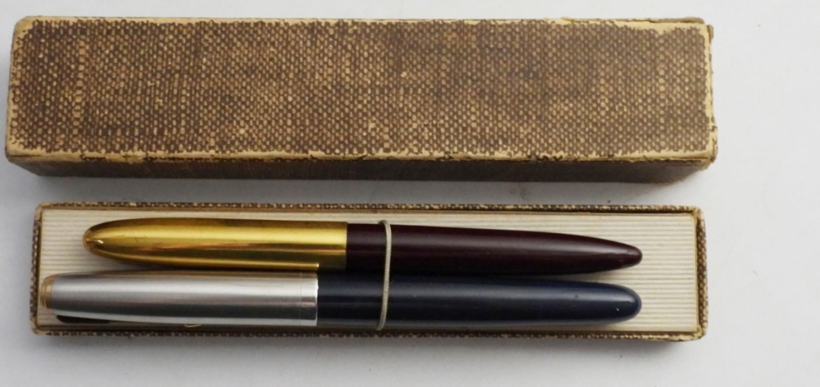 EVERSHARP PEN SET IN ORIGINAL BOX (1 of 2)