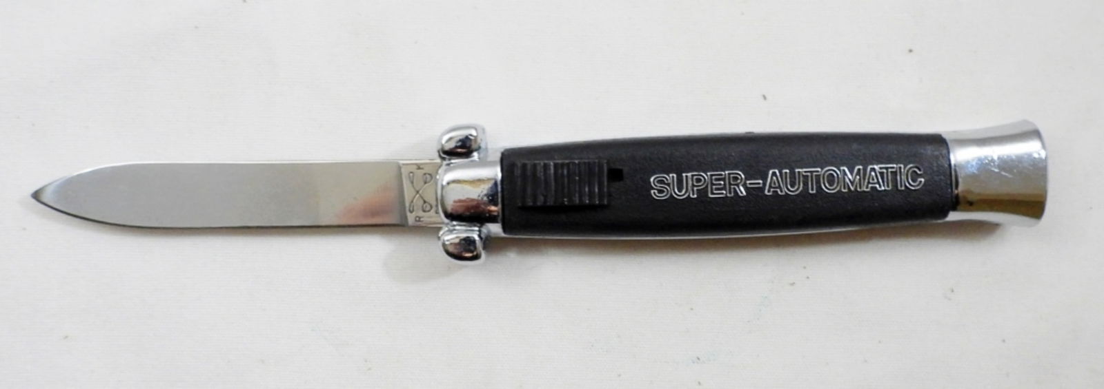 SUPER AUTOMATIC SPRING ACTION KNIFE (1 of 4)