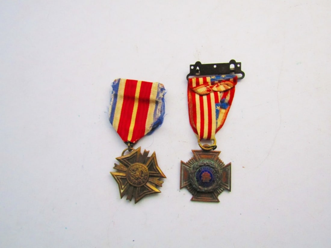 (2) VINTAGE VETERANS RIBBONS: SONS OF VETERANS with FLAG RIBBON & VETERAN of FOREIGN WARS