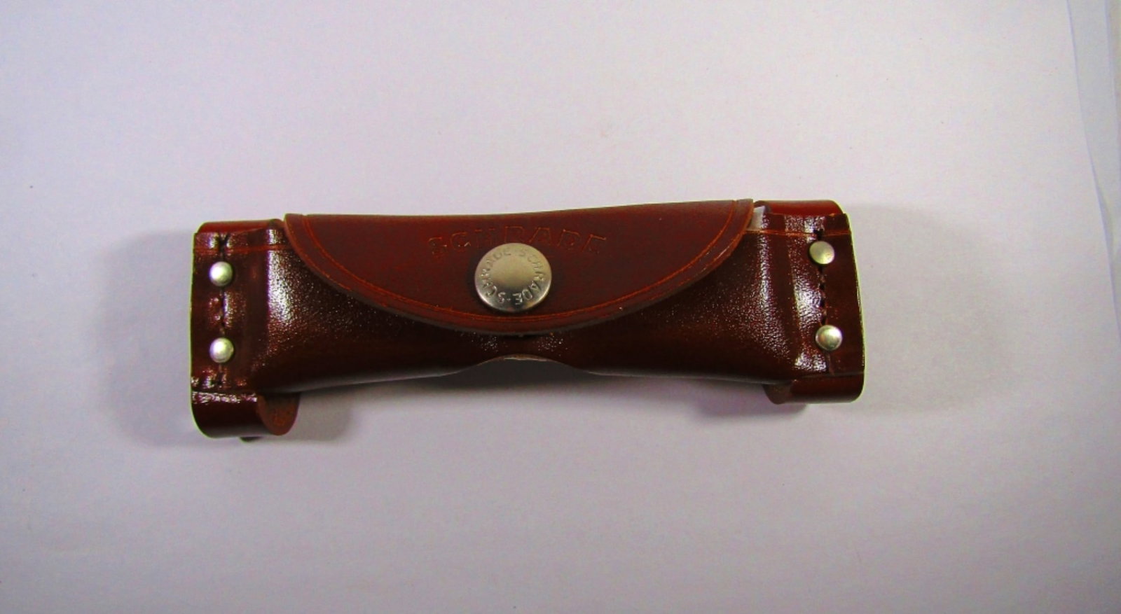 SCHRADE SCRIMSHAW KNIFE: VINTAGE SCHRADE SCRIMSHAW KNIFE SCENE 505SC WITH LEATHER CASE