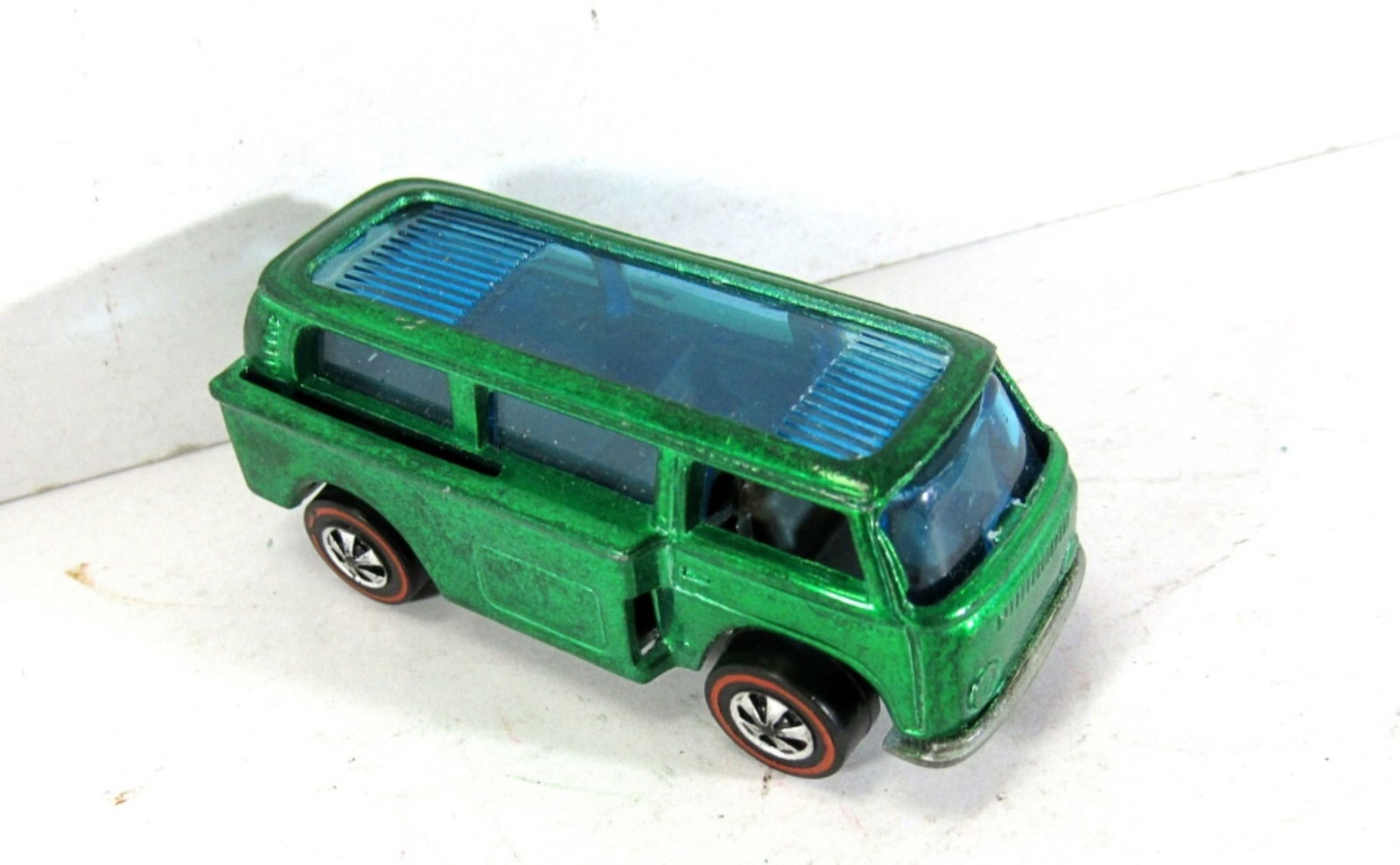 HOT WHEELS RED LINE BEACH BOMB (1 of 3)