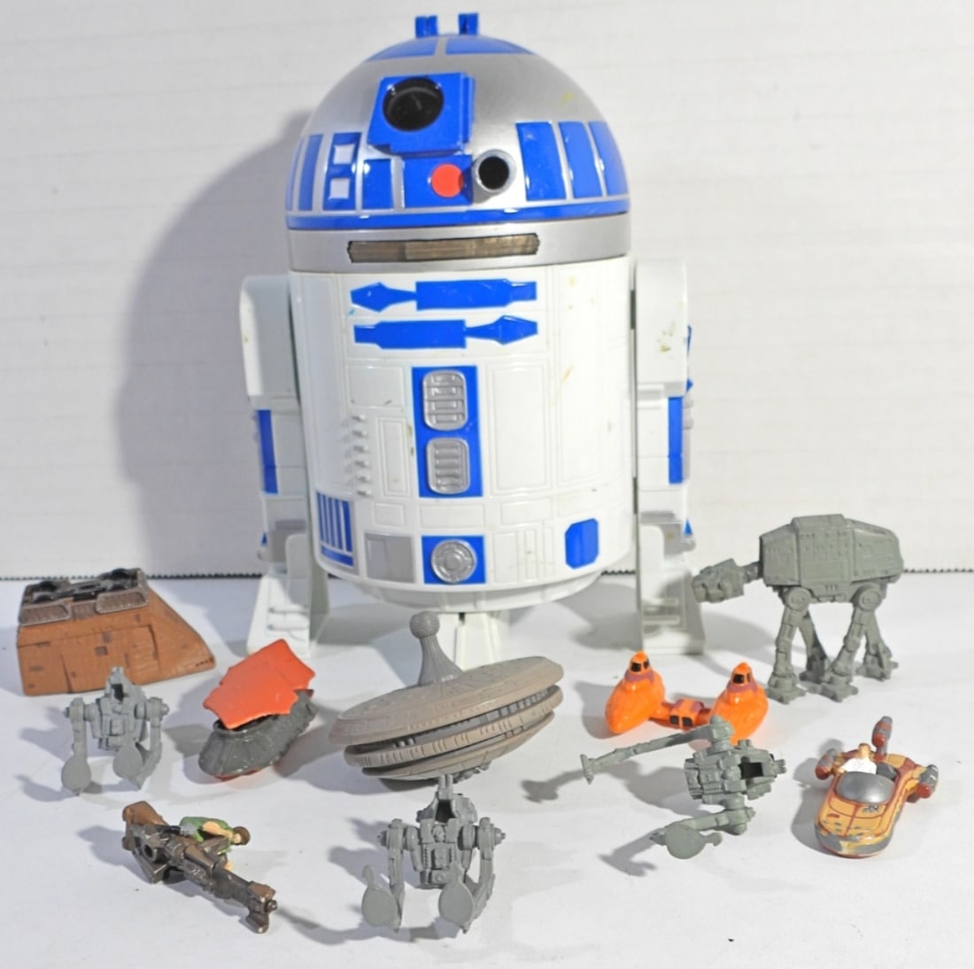 1994 R2 D2 STAR WARS MICRO MACHINE (1 of 6)