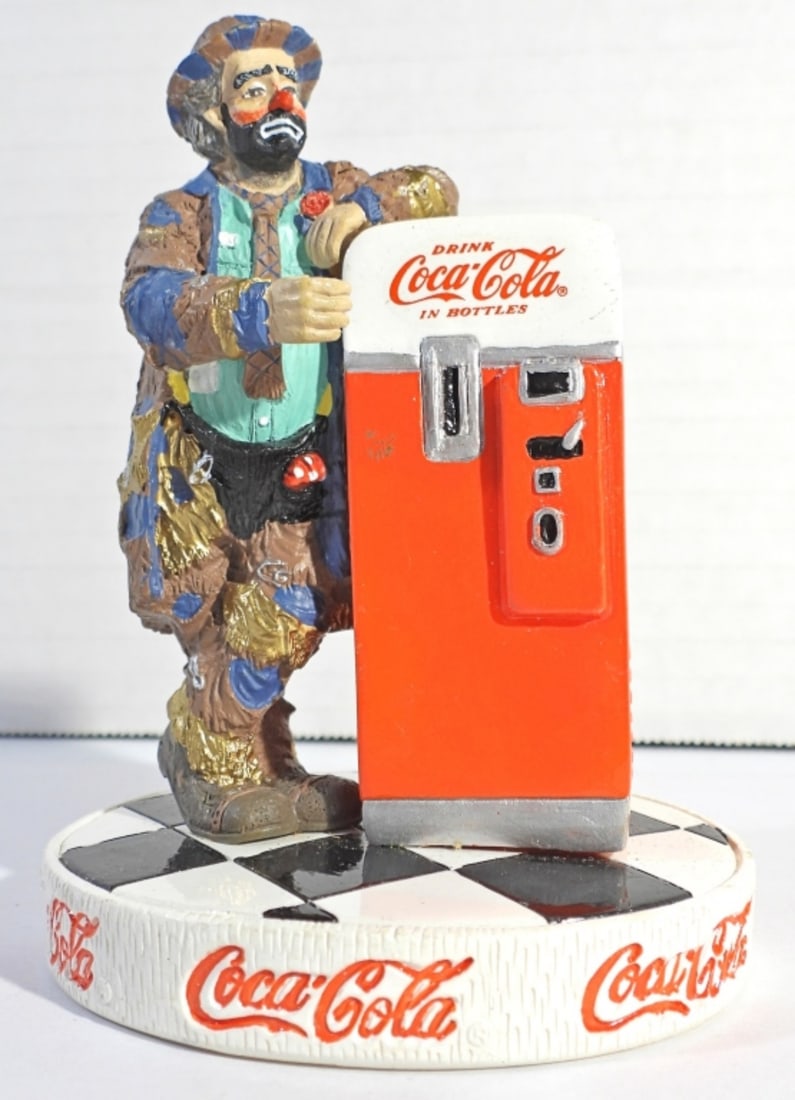 1997 COCA COLA EMMETT KELLY FIGURINE: 1997 COCA COLA THE PAUSE THAT REFRESHES EMMETT KELLY FIGURINE