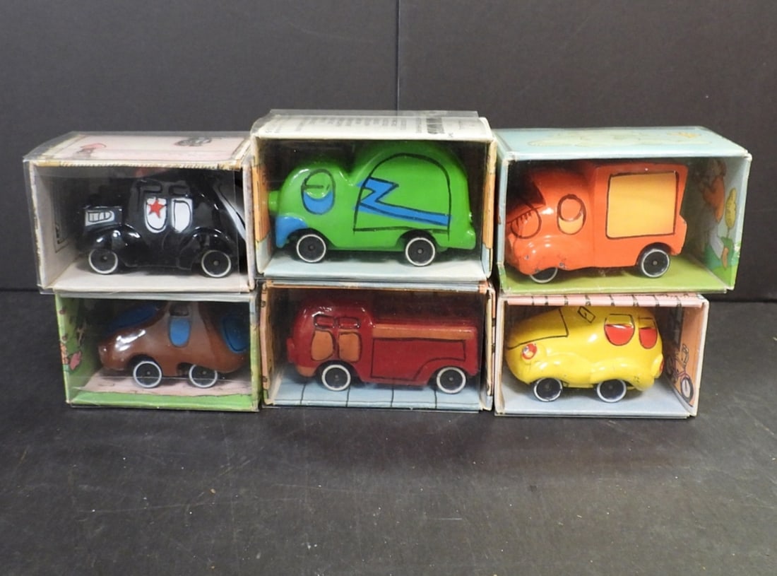 (6)HALLMARK ROAD ROVERS 1970s: SIX HALLMARK CARDS, ROAD ROVERS FROM THE 1970's. SCUTTLE BUG, MERRY MOVER, FLASH THE GARBAGE EATER, FIREY FRED, CHOCOLATTE MOUSSE, FUZZ MOBILE.