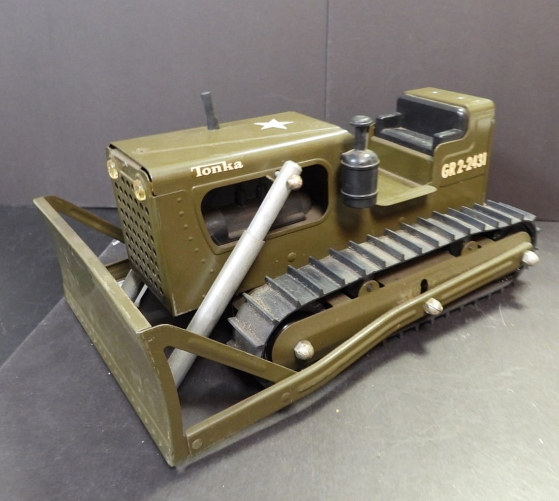 TONKA TOYS METAL MILITARY TRUCK (1 of 4)