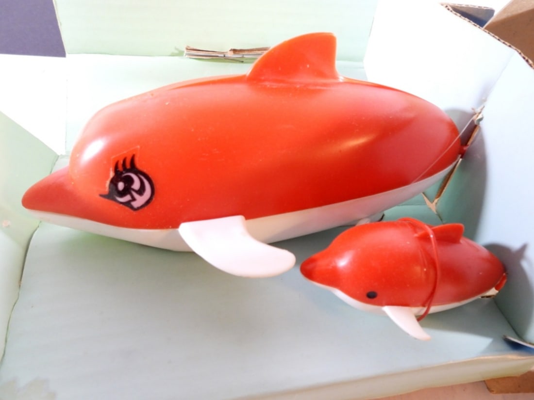 BANDAI DOLPHIN w/BABY 1968 in BOX: BATTERY OPERATED