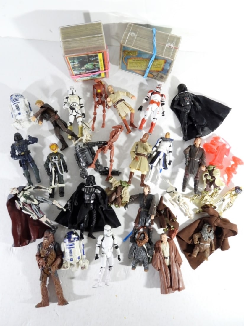 (29) STAR WARS FIGURINES LOT (1 of 4)