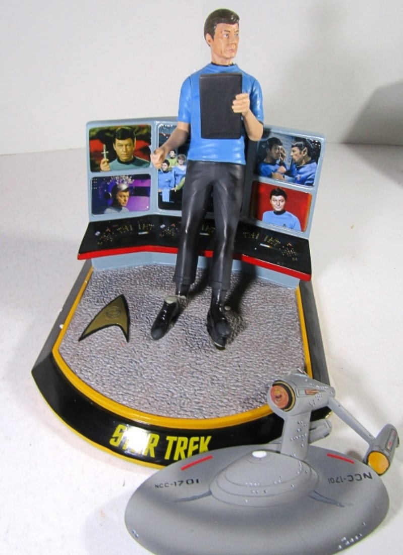 HAWTHORNE VILLAGE LEGENDS OF STAR TREK McCOY (1 of 3)