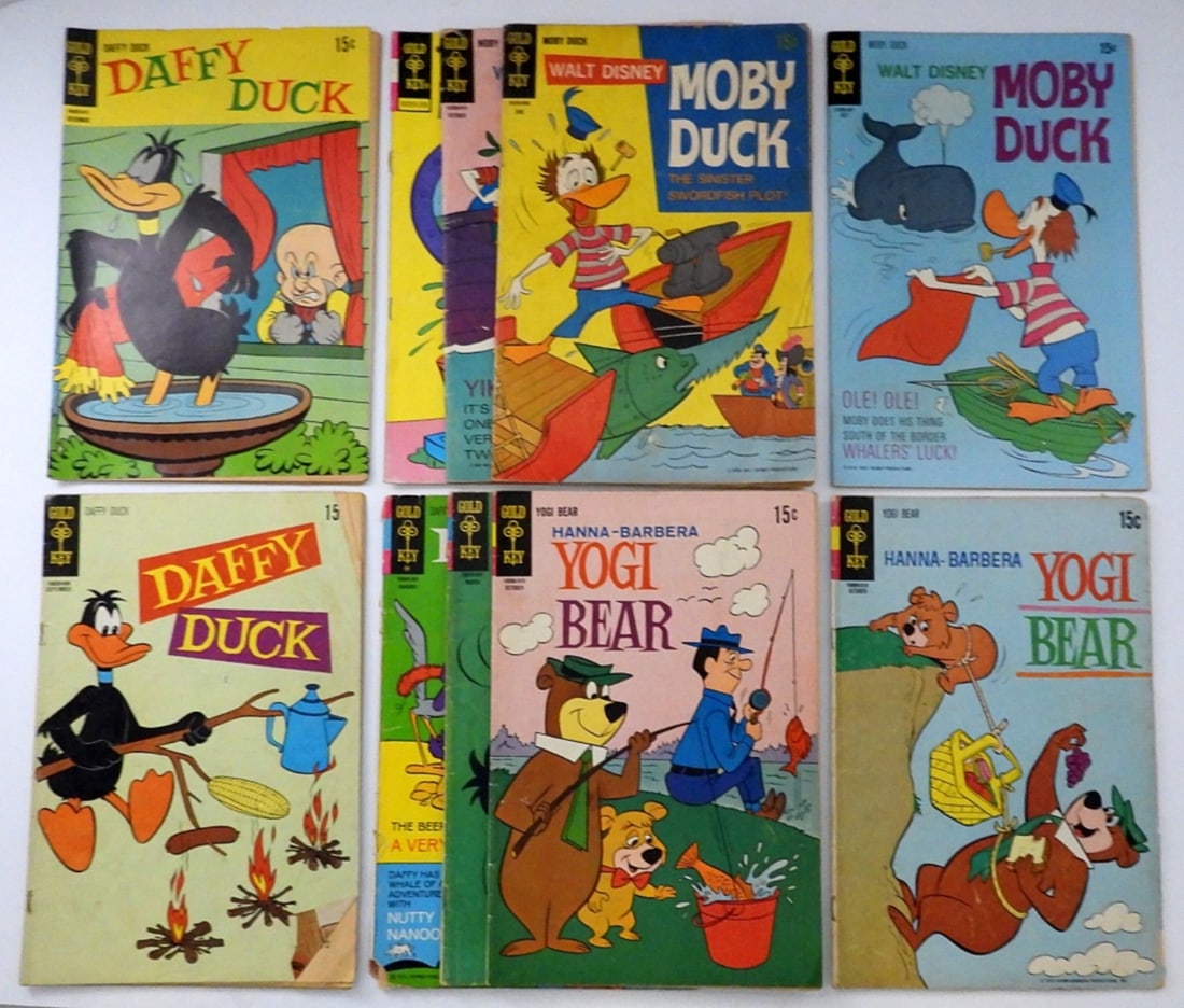 (10) VINTAGE GOLD KEY COMIC BOOKS: INCLUDING DAFFY DUCK, HANNA-BARBERA YOGI BEAR, & WALT DISNEY MOBY DICK - MOST ARE 15 CENT COMICS - VERY NICE CONDITION