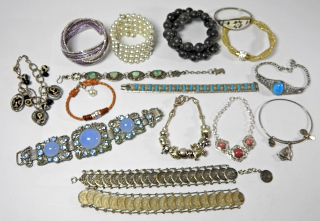 16 PC OF FASHION BRACELETS (1 of 5)
