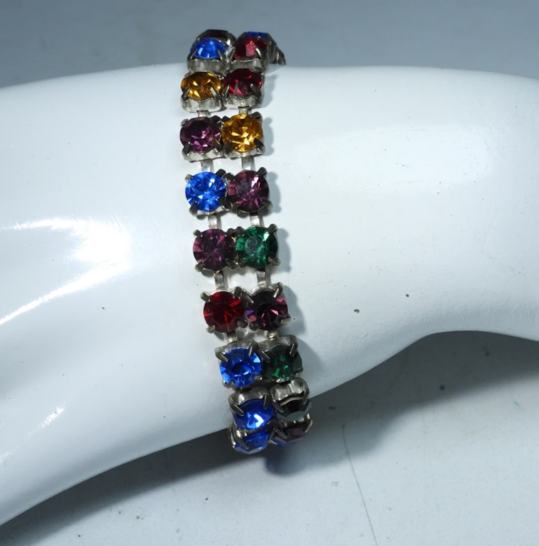 BEAUTIFUL VINTAGE MULTI-COLOR BRACELET (1 of 3)