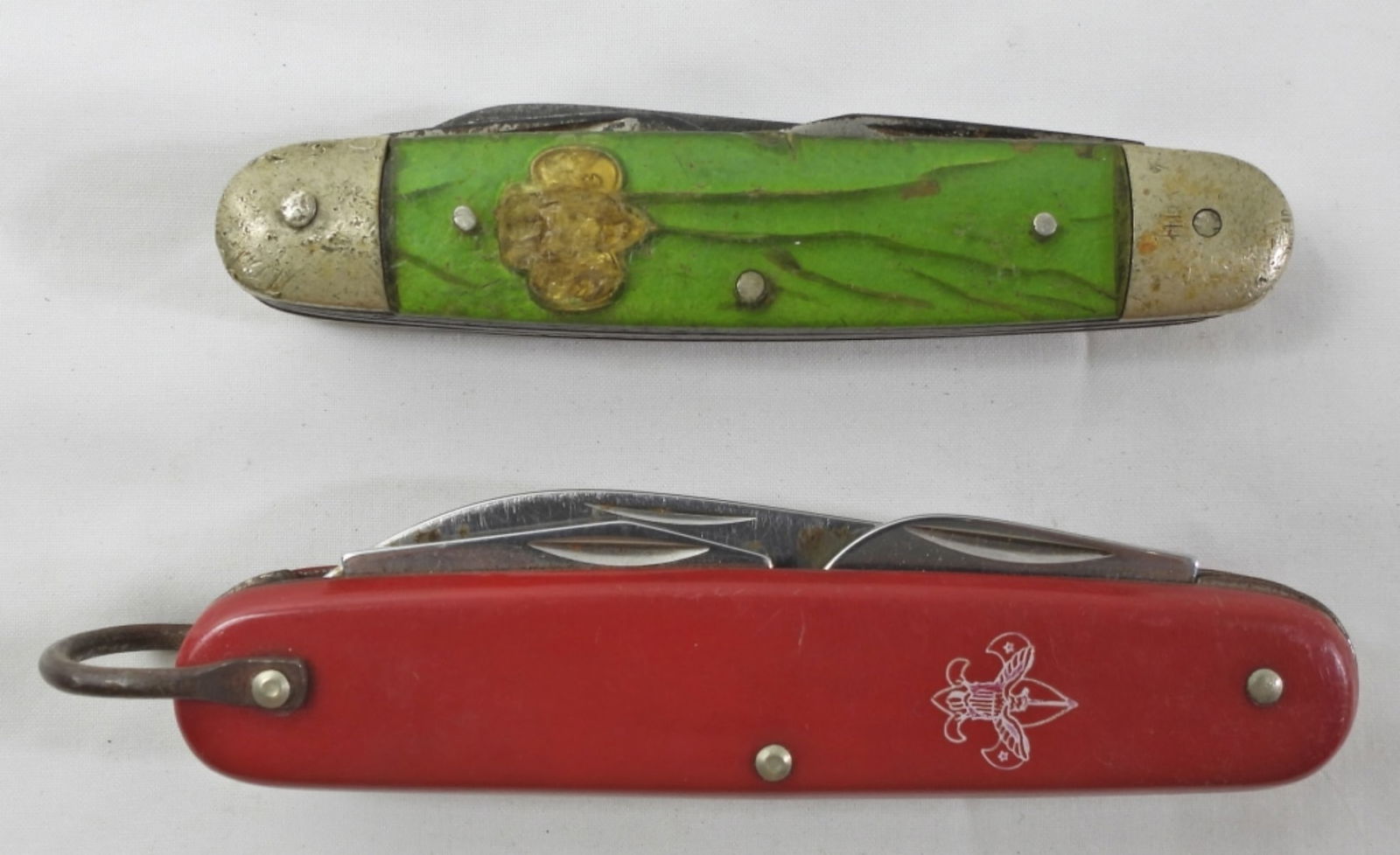 (2) SCOUT KNIVES - GIRL SCOUT GREEN (1 of 5)