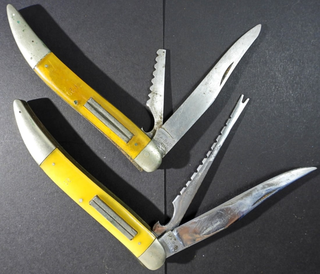 (2)KABAR FISHING POCKET KNIFE: BOTH USED ONE SAW IS BROKE