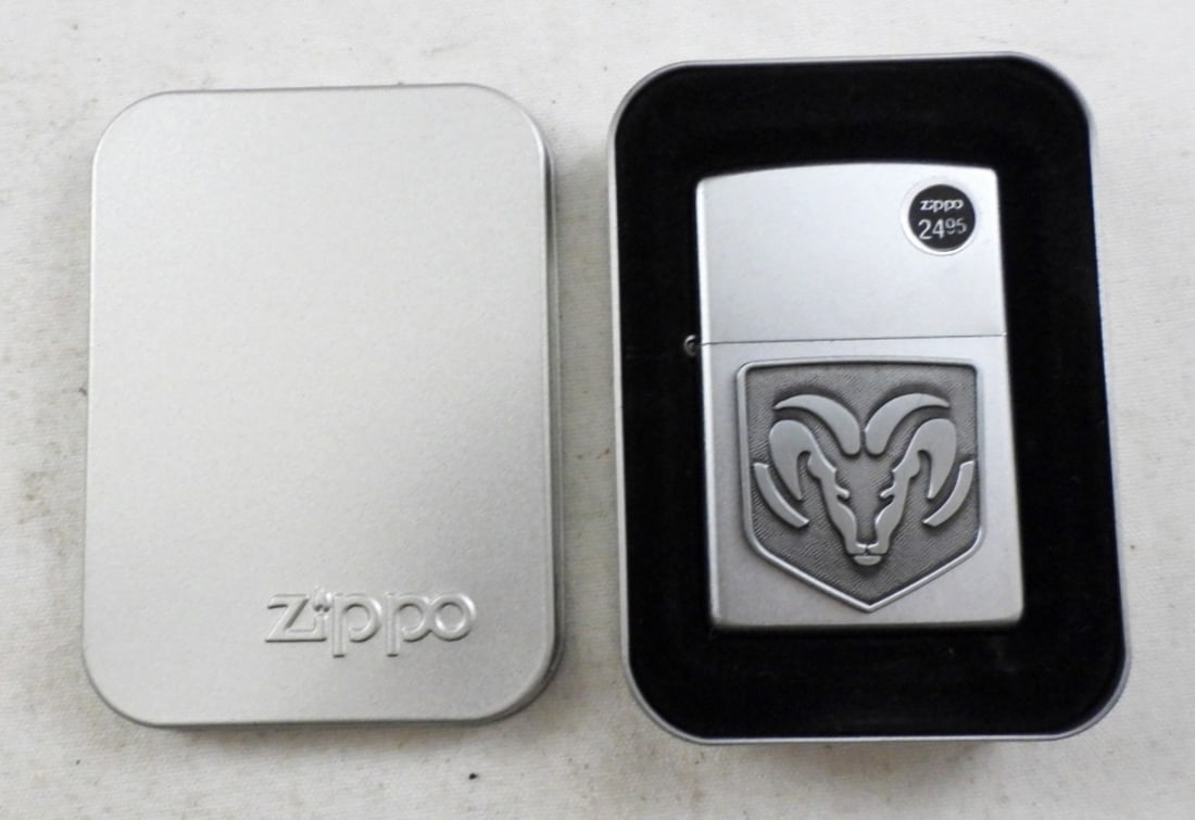 2002 SEALED DODGE ZIPPO LIGHTER IN THE BOX (1 of 3)