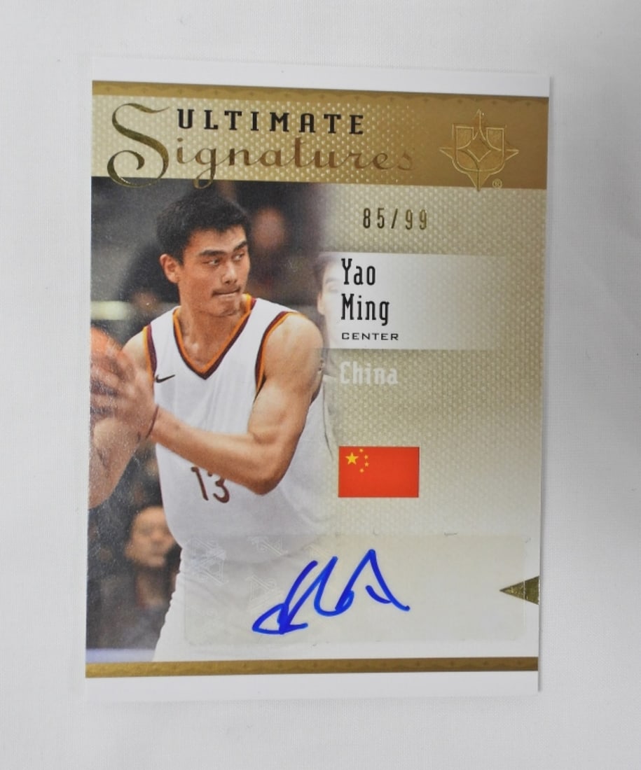 UD 2010 YAO MING ULTIMATE SIGNATURES LTD# 85/99 (1 of 2)