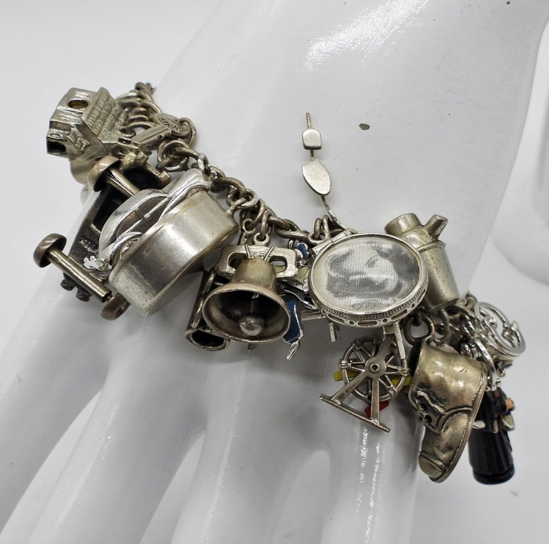 STERLING VTG CHARM BRACELET (1 of 4)