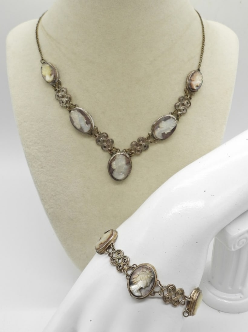 VTG MOTHER OF PEARL CAMEO SET 925 (1 of 2)