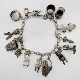 STERLING CHRAM BRACELET