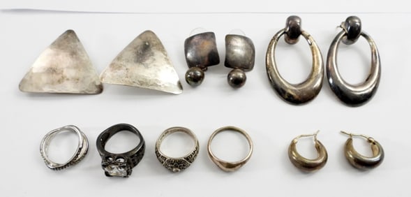 (4) EARRINGS AND (4) RING LOT .925