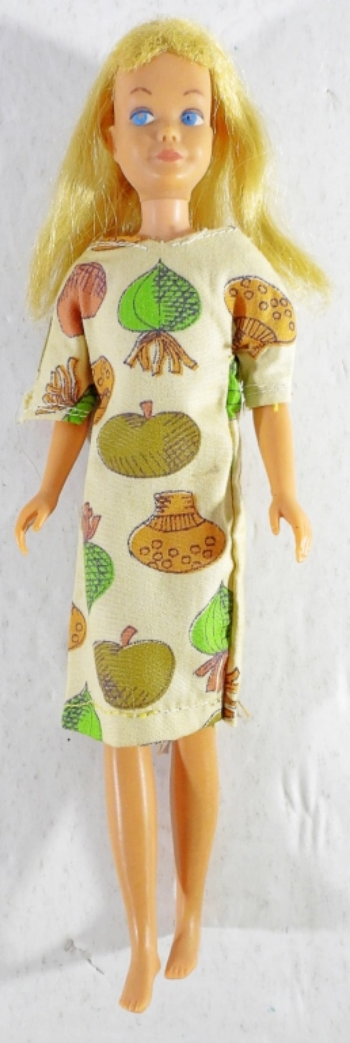 1963 VINTAGE MATTEL SKIPPER DOLL (1 of 5)