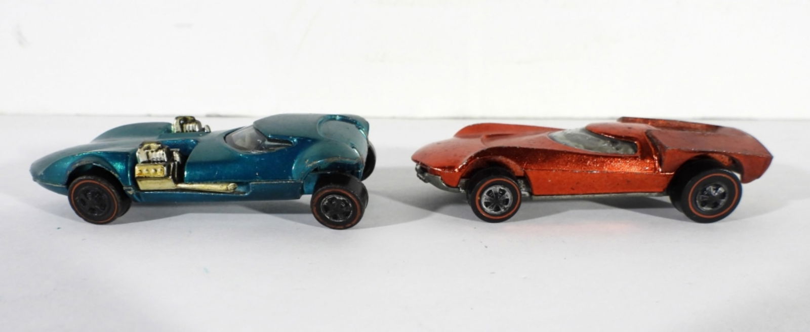(2) HOT WHEELS REDLINE VINTAGE CARS (1 of 3)