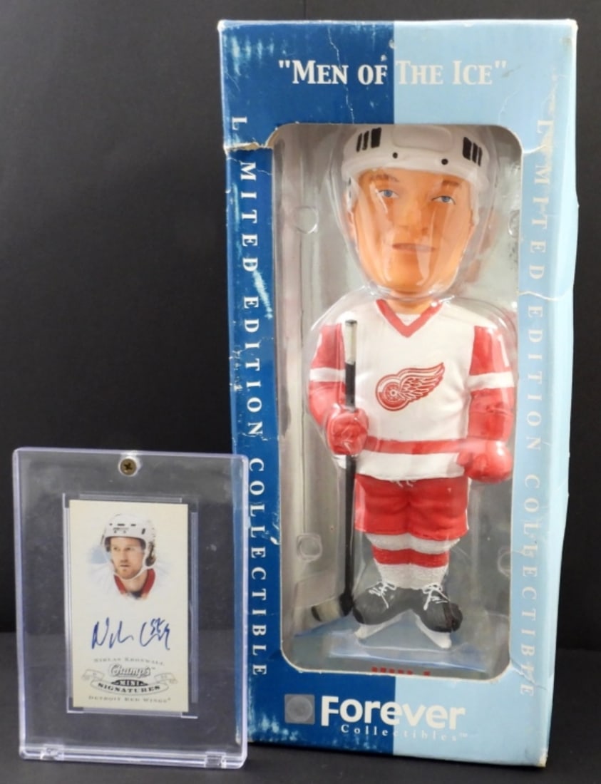 2008-09 Upper Deck Champ's Mini Signatures: #CSNK Niklas Kronwall plus DETROIT RED WINGS BOBBIN HEAD HULL "MEN OF THE ICE"