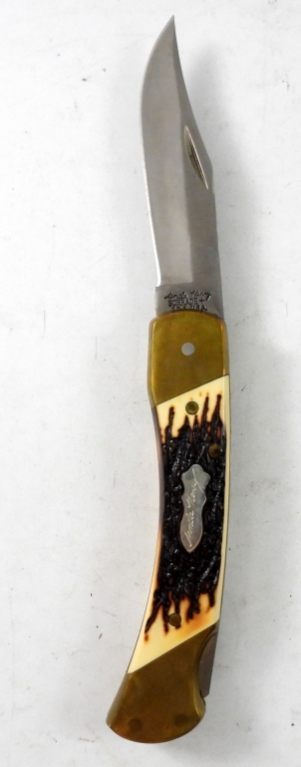 UNCLE HENRY SCHRADE LB8 USA POCKET KNIFE (1 of 3)