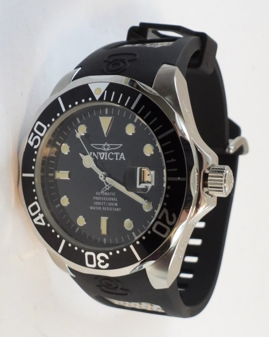 INVICTA MASTER OF THE OCEANS MEN'S WATCH (1 of 3)