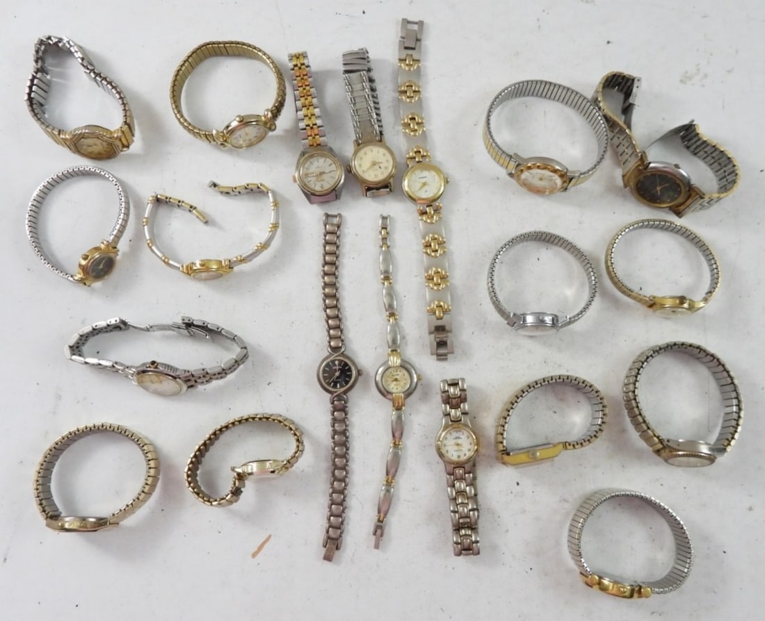 20 LADIES FASHION WATCHES: 20 LADIES FASHION WATCHES (12) STRETCHY BANDS,(8) CLASP BANDS . GOLD AND SILVER TONE. NOT TESTED AS TO WORKING OR NOT