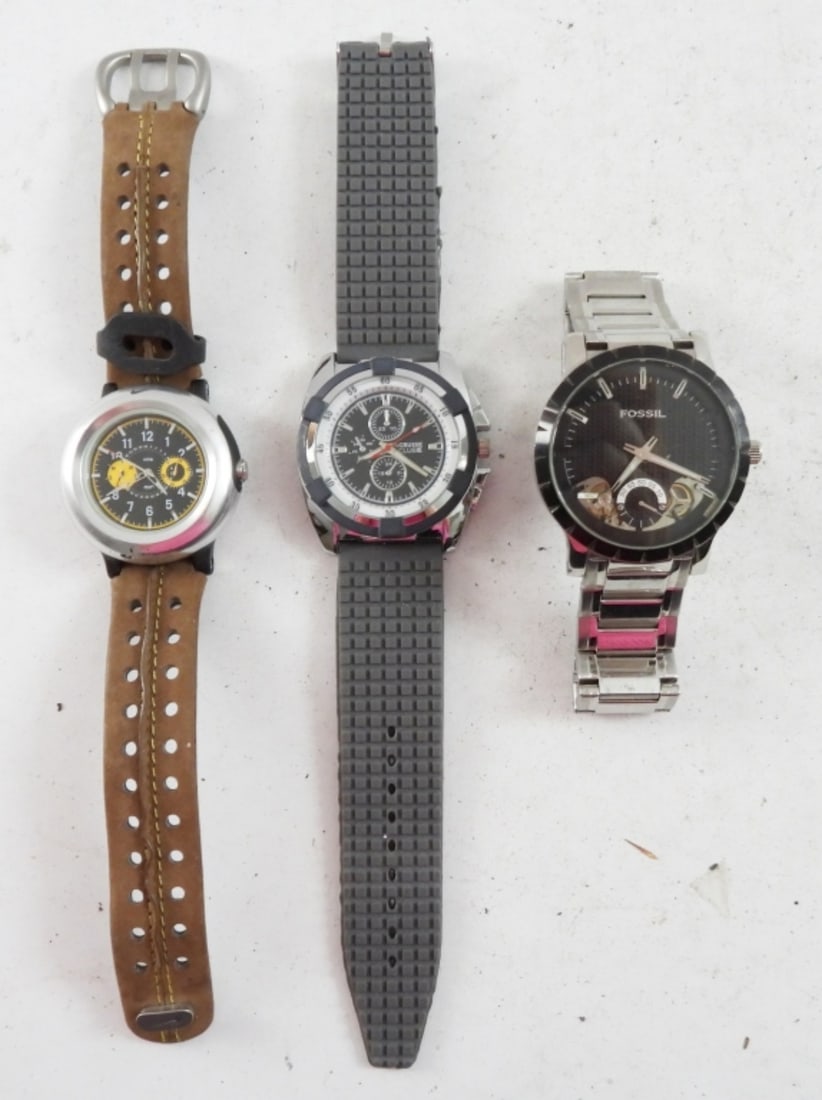 3 MEN CHRONOGRAPH WATCHES (1 of 2)