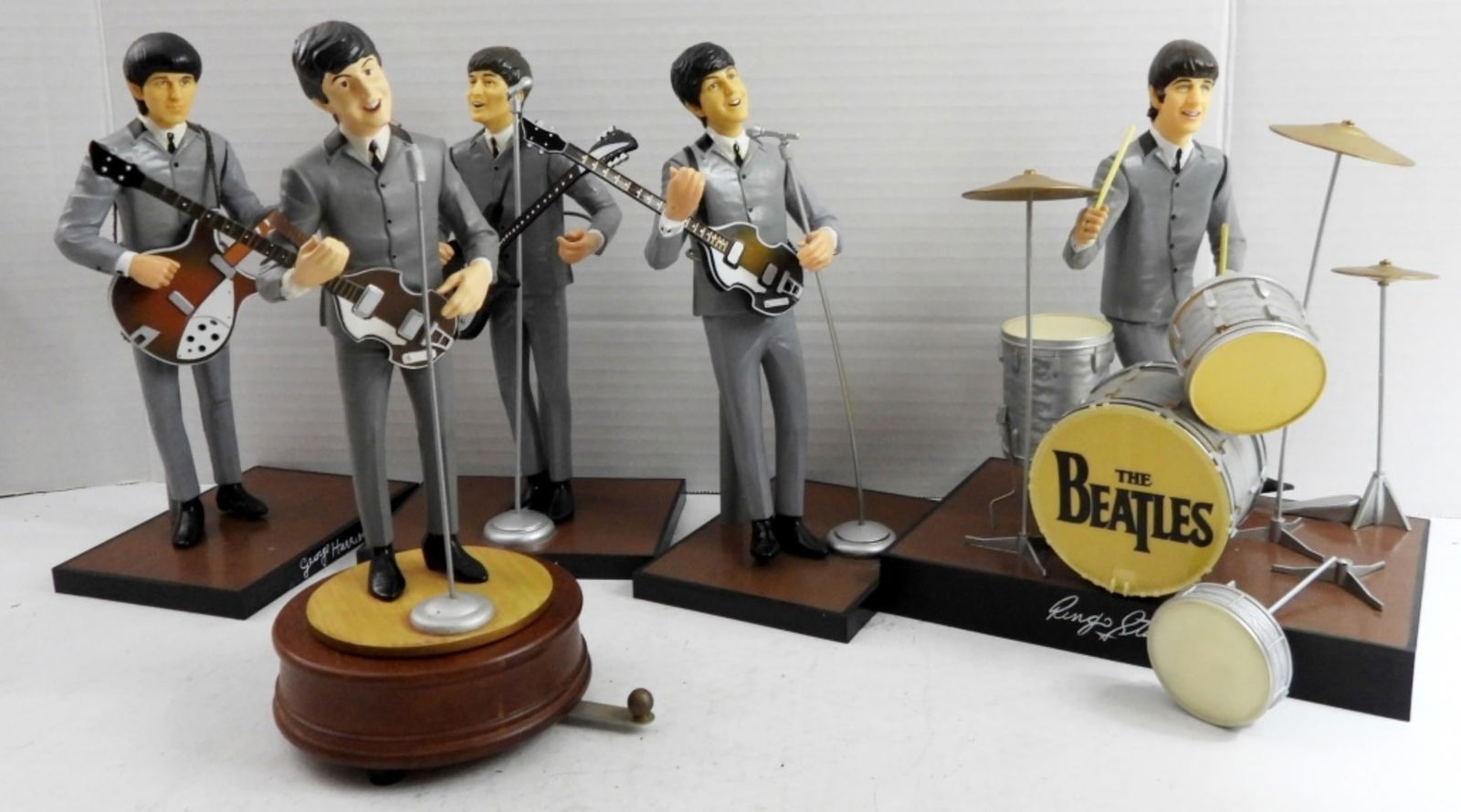 1991 BEATLES APPLE CORP FIGURINE SET (1 of 15)