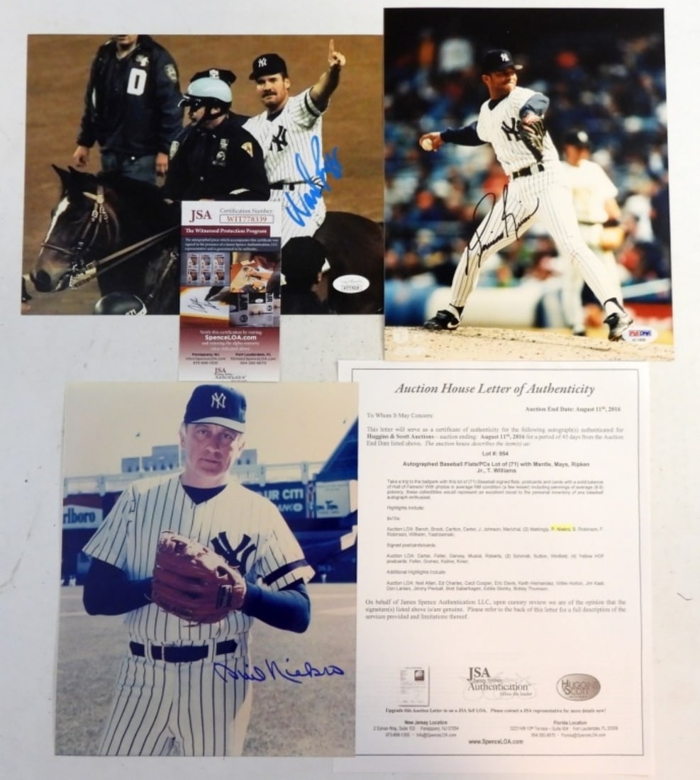 MARIANO RIVERA 8X10 AUTOGRAPH & MORE (1 of 4)