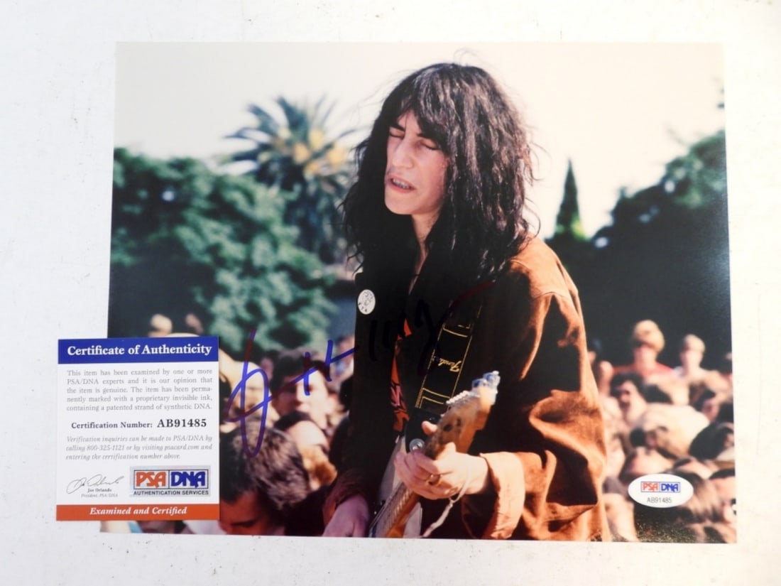 PATTI SMITH SIGNED 8x10 COA (1 of 2)