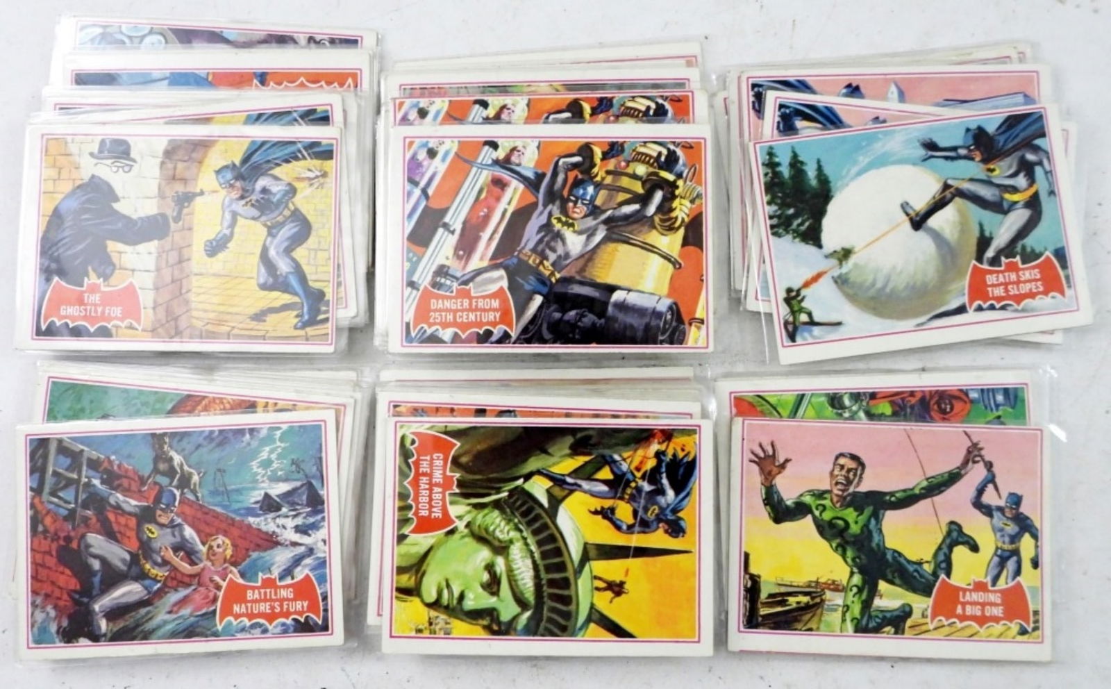 (60) 1966 NPP BATMAN TRADING CARDS (1 of 2)