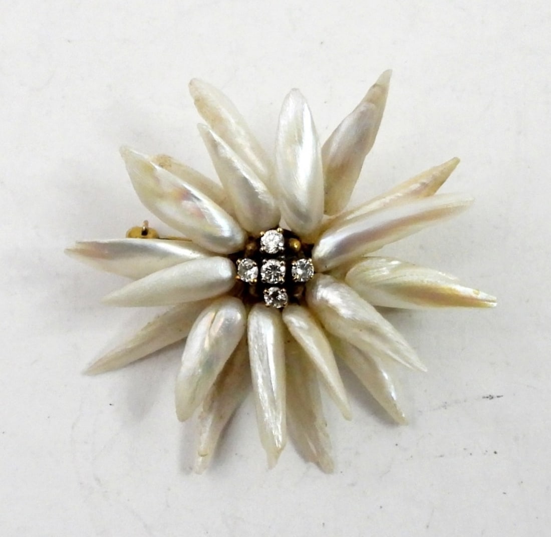 18KG 1/2CT DIAMOND SHELL BROOCH VINTAGE (1 of 2)