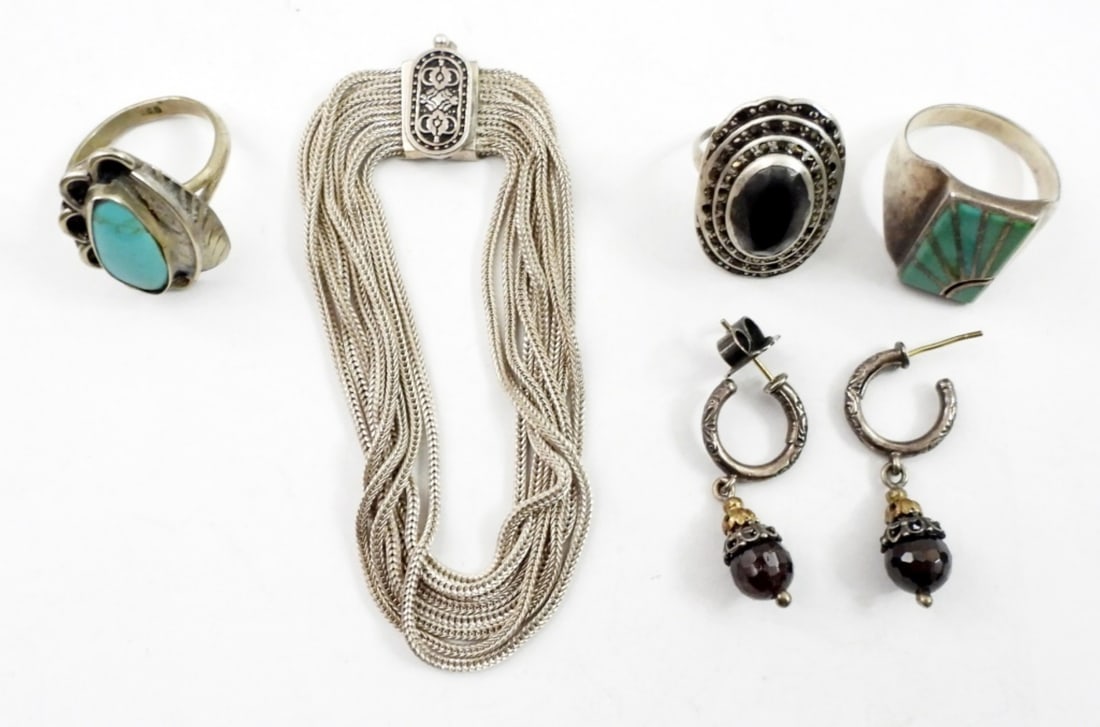 5 PIECE  VINTAGE STERLING JEWELRY (1 of 3)
