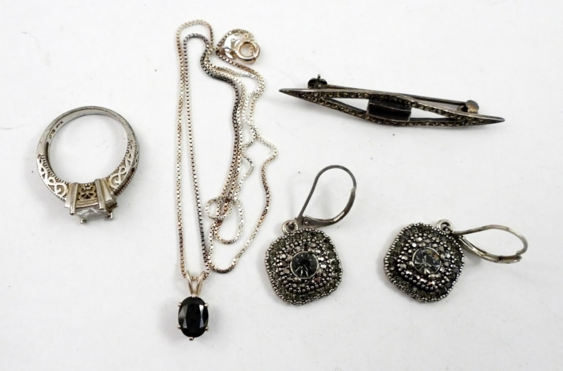 4 PIECE WOMEN'S STERLING ONYX & MARCASITE SET (1 of 3)