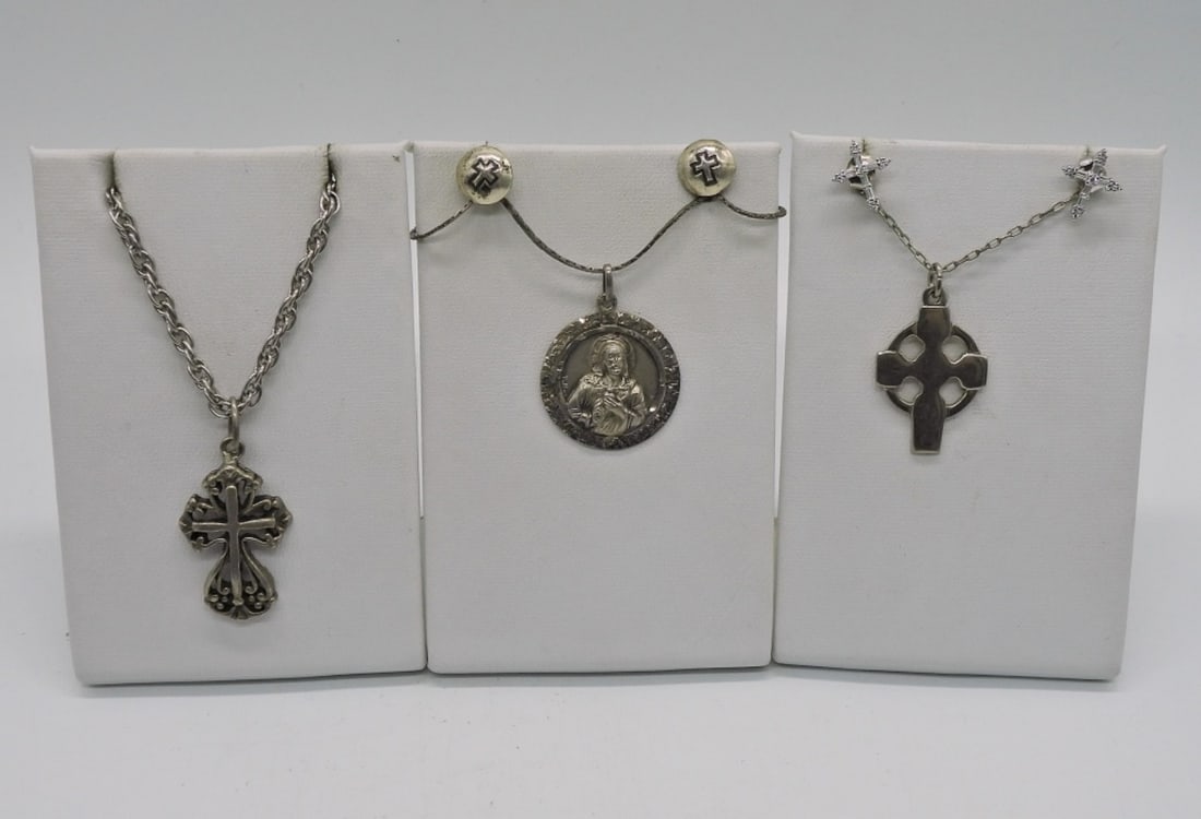 RELIGIOUS LOT (3) NECKLACES (2) EARRINGS: 22 DWT. 15", 20", & 29" NECKLACES & (2) PAIRS OF PIERCED STUD EARRINGS. ALL BUT 1 NECKLACE STAMPED.