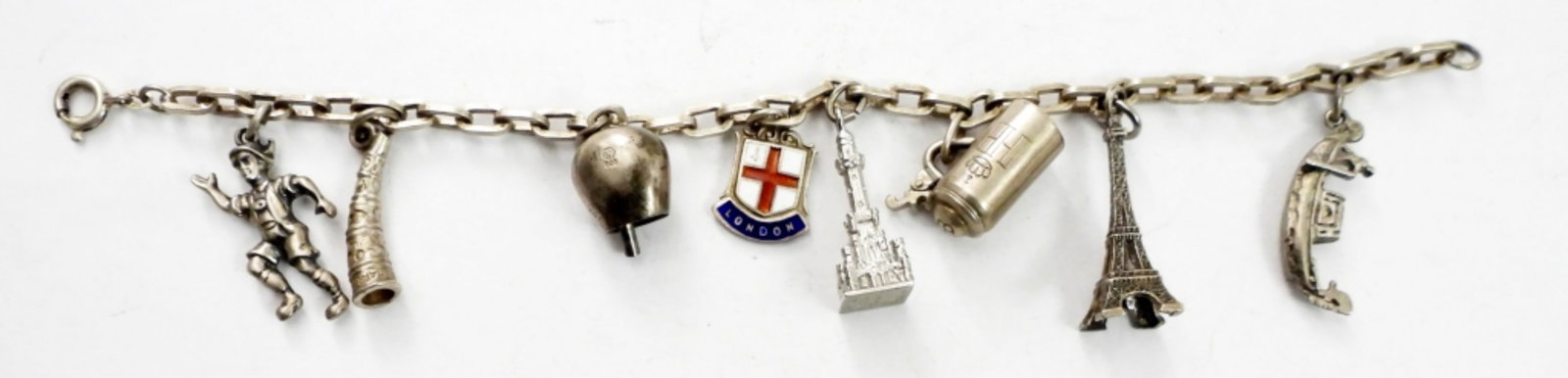 VINTAGE STERLING CHARM BRACELET: 16.6 DWT